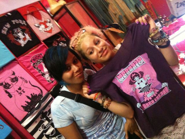 Ms. Blue and Ms. Pink Love Shopping at Lola Star!!