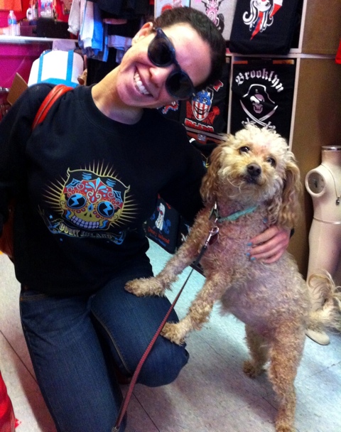 Shimmer was so happy so see her former Dreamland Roller Rink Coworker!