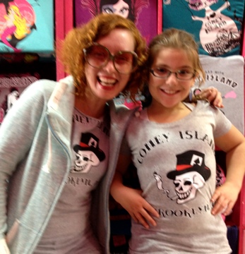 Smokin’ Mermaid Twins!