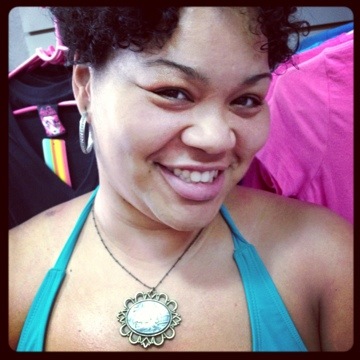 Gorgeous mermaid & her new vintage mermaid cameo from Lola Star!