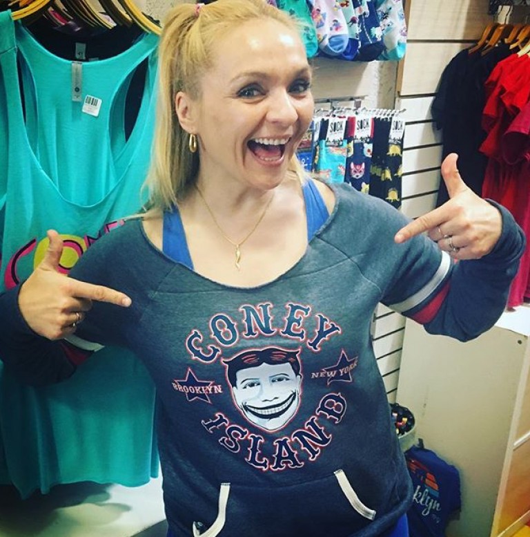 Julie Atlas Muz Visits Lola Star!